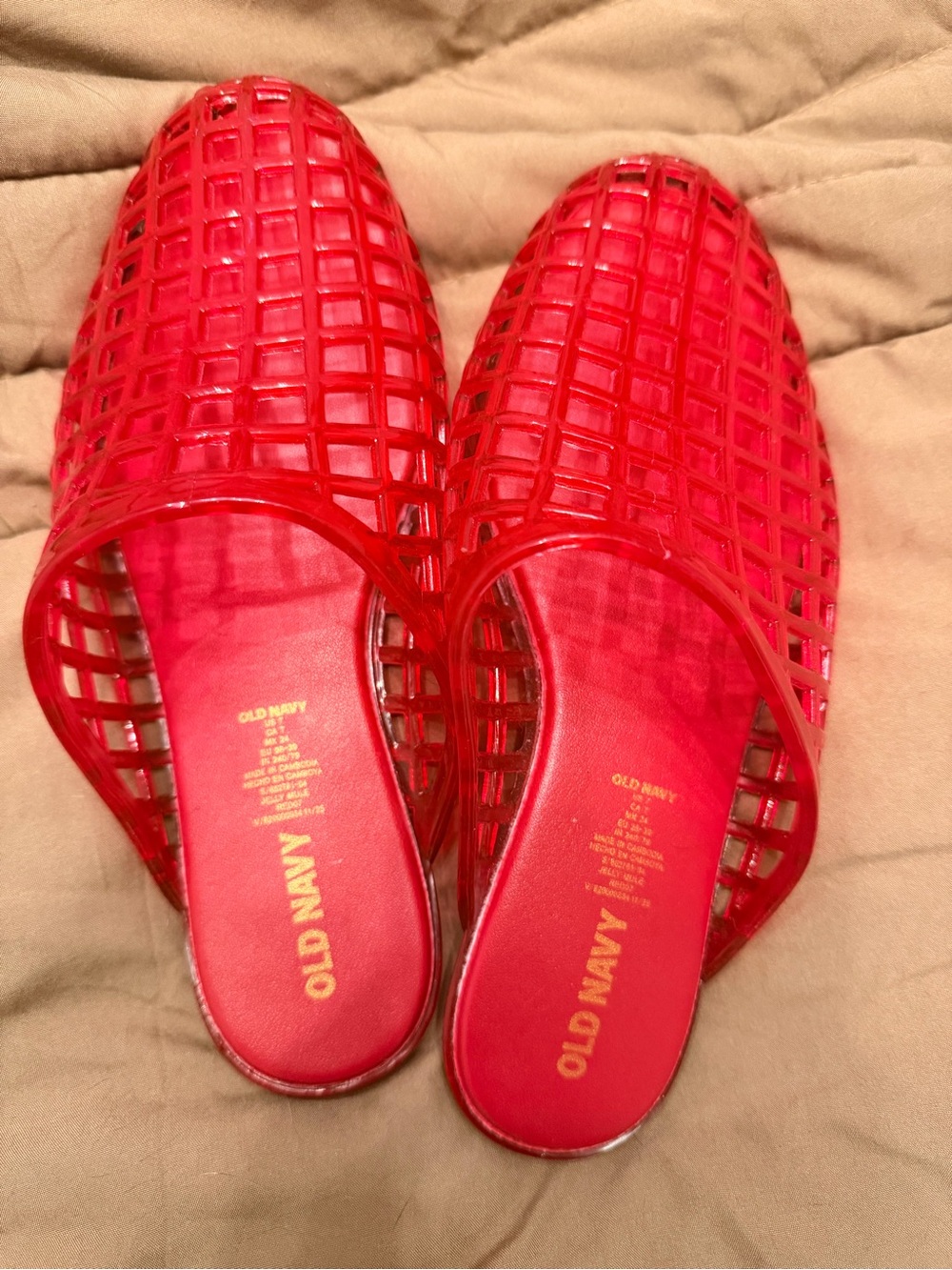 Old Navy Red Lattice Jelly Slide Mules